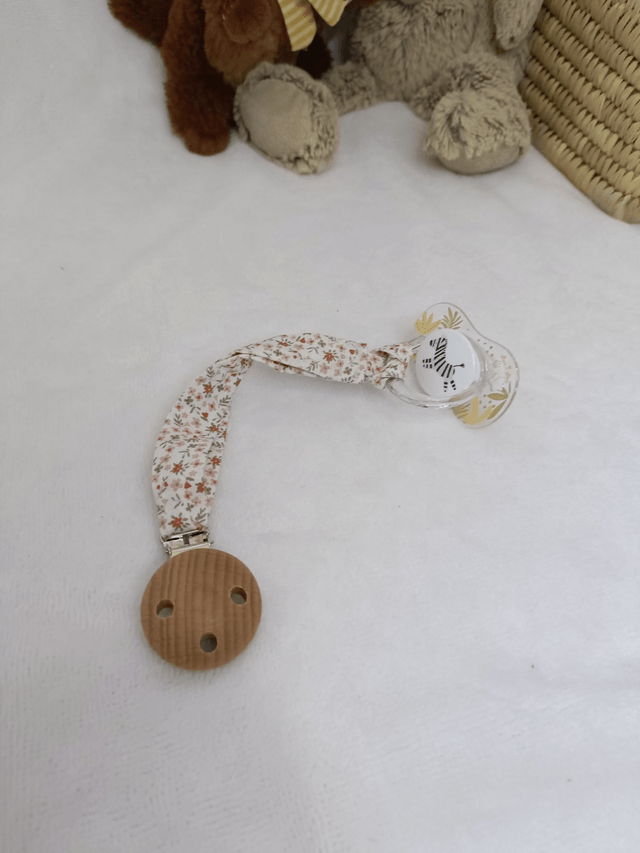 Attache tétine tissu