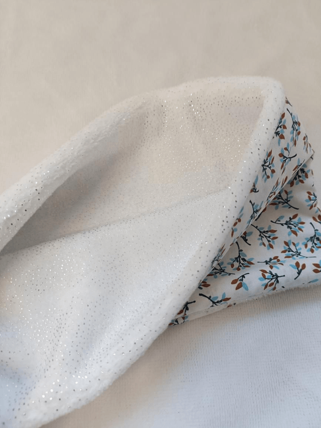 Tour de cou fleurs bleues et marrons
